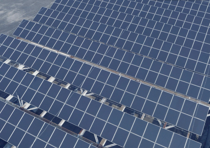 The largest photovoltaic power generation system in South China.