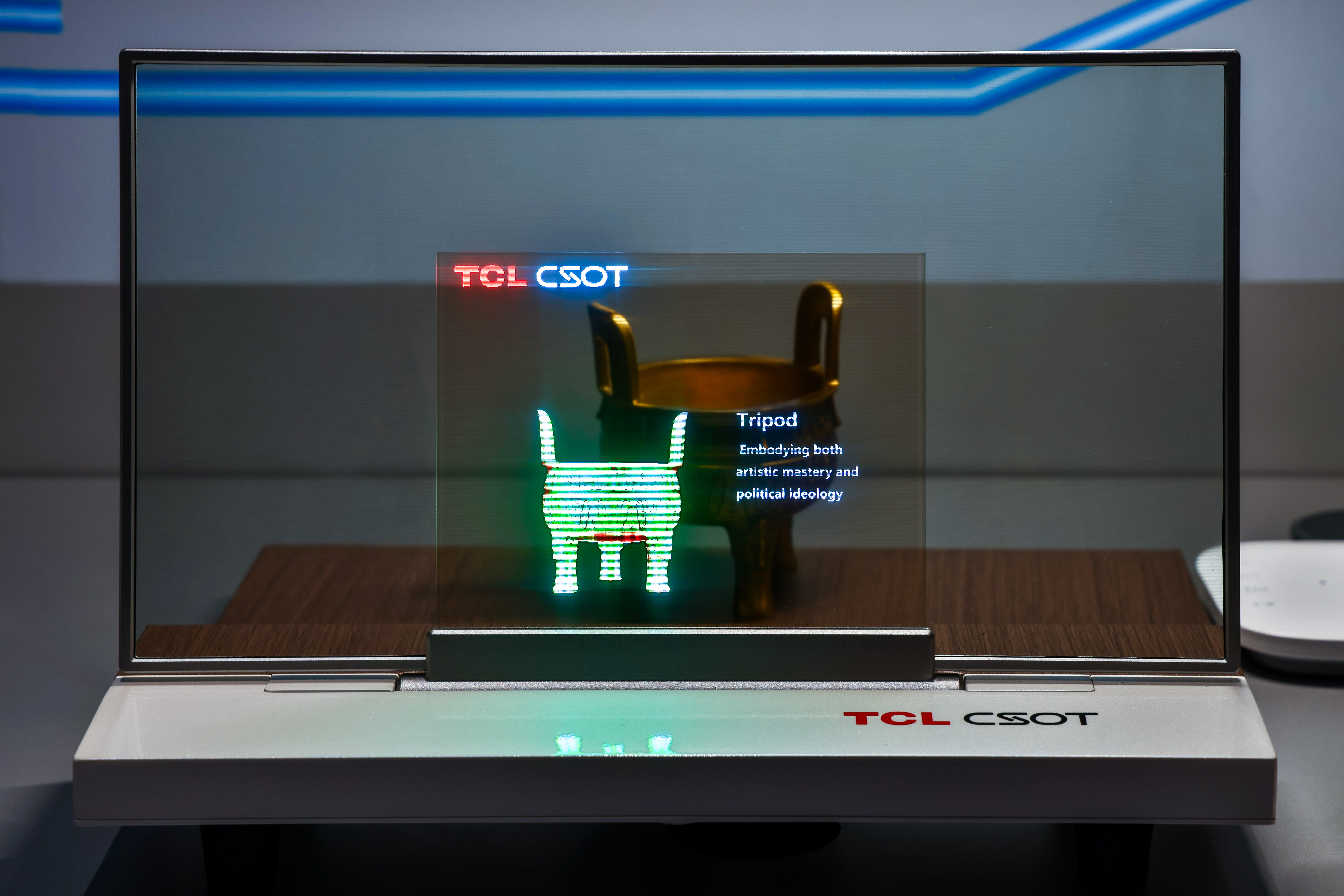 Photo 3-TCL CSOT introduces its 8.42-inch Transparent Micro LED display.jpg