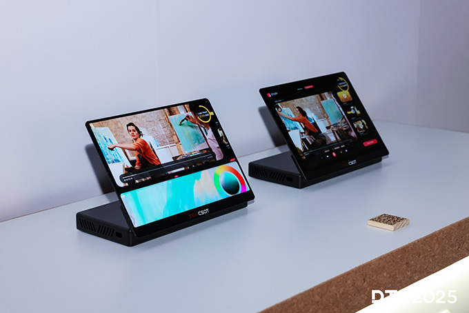 World's First Partitioned Frequency Division OLED Tablet Display (13.2 inch).jpg